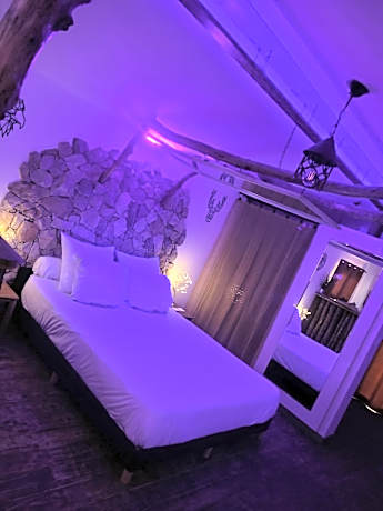 LOVE Room Danslesbois avec spa