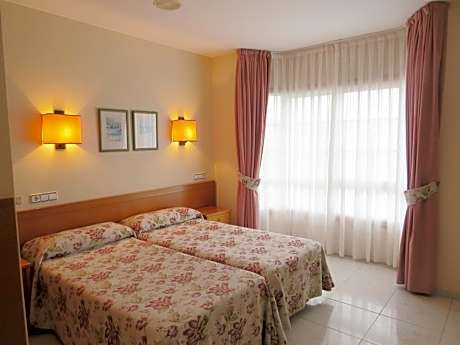 Twin Room with Balcony