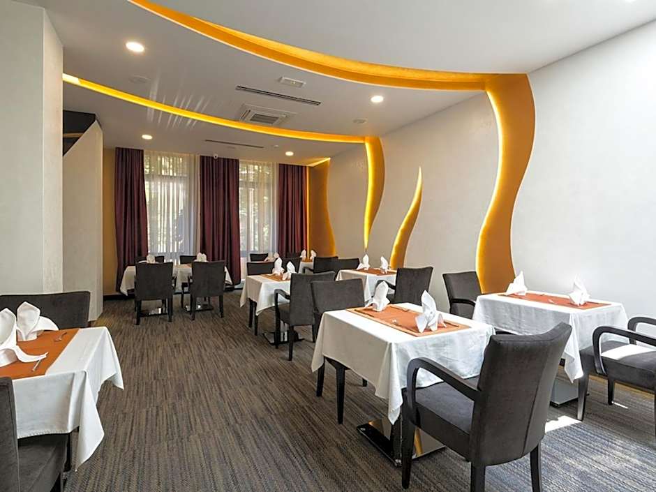 Nova City Garni Hotel Signature Collection
