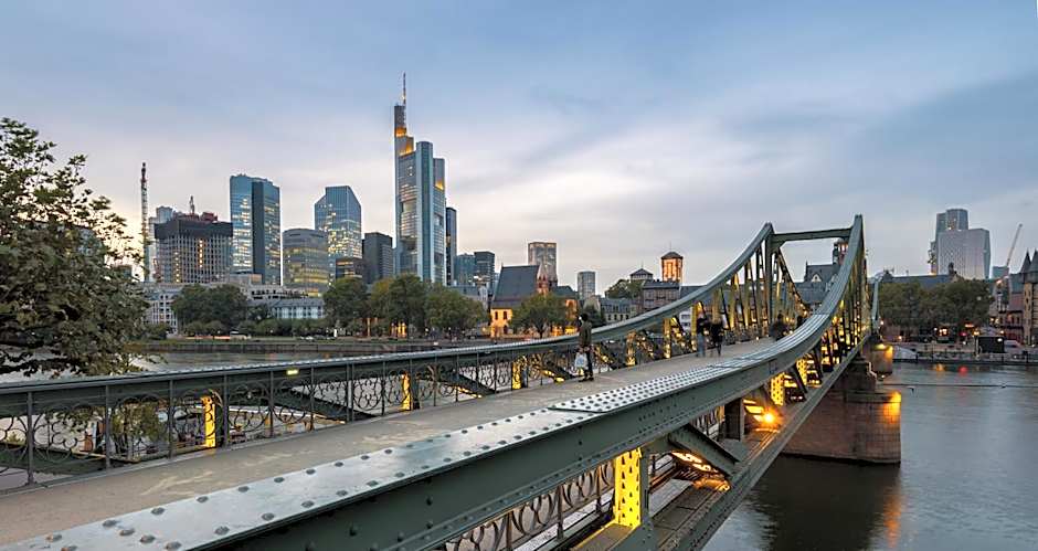 Grand Hotel Downtown