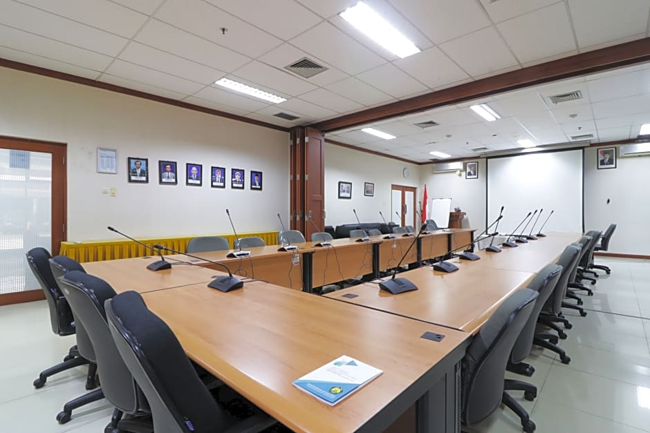 Wisma Konservasi by ZUZU