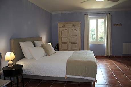 Triple-Super spacieuse-Salle de bain privée-Vue sur Jardin-Lavande