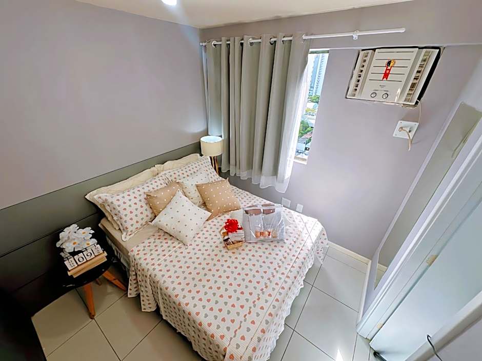 FLAT Boa Viagem - 50m da Praia - Garagem GRÁTIS - 24H CHECK IN - SEM AR CONDICIONADO