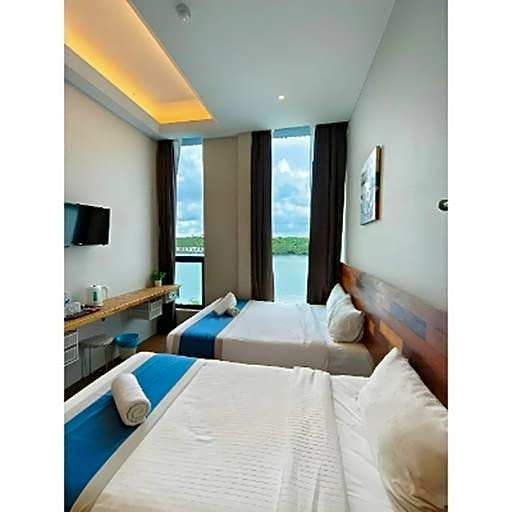 Riverbank Hotel by MRVJ BUSINESS