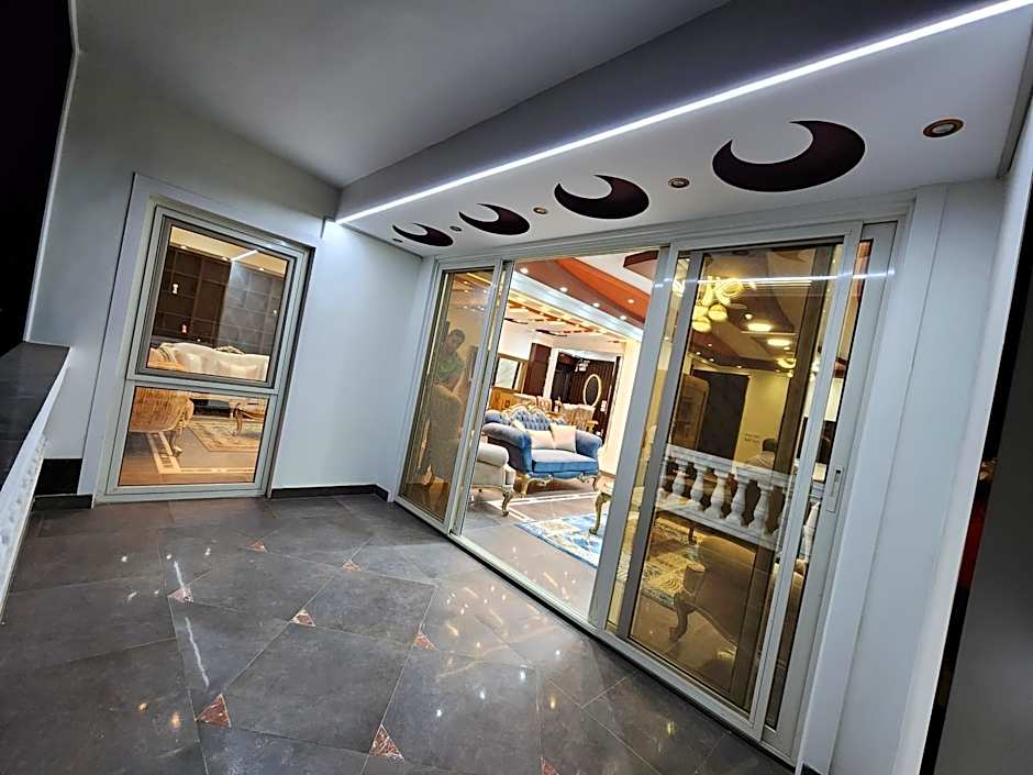 شقة فاخرة وفيو خرافى فى maadi