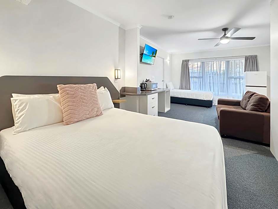 Golden Sands Motor Inn