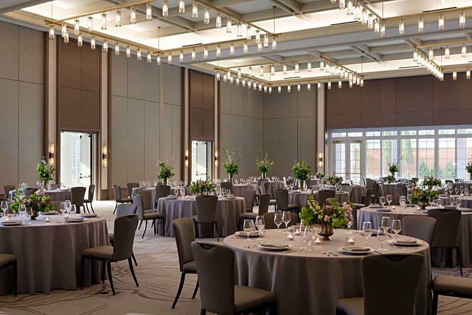 Kimpton - The Forum Hotel By IHG