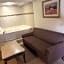 Hawthorn Suites by Wyndham Detroit Warren