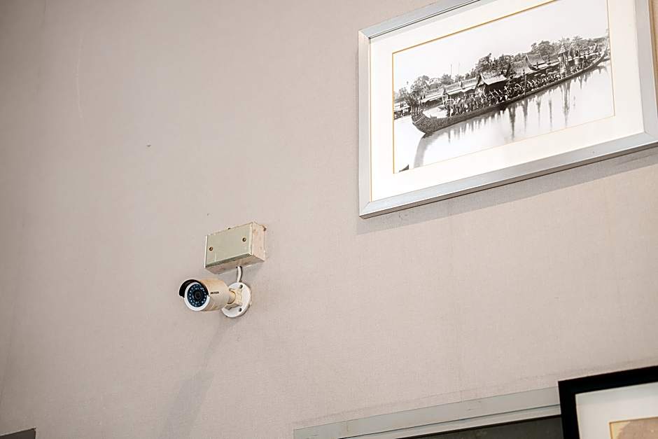 Ratchadamnoen Residence by ZUZU