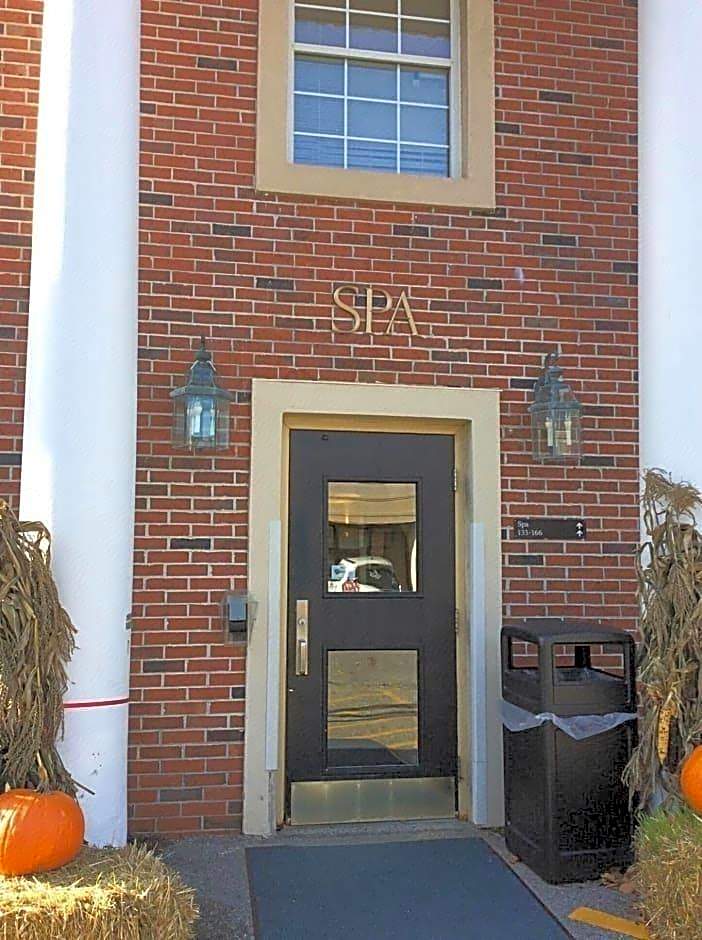 Senator Inn & Spa