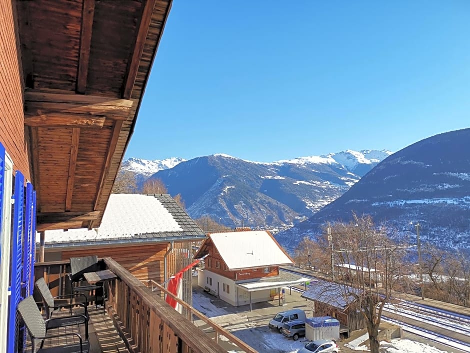Berg - Hütte beim H O T E L Bahnhof Ausserberg
