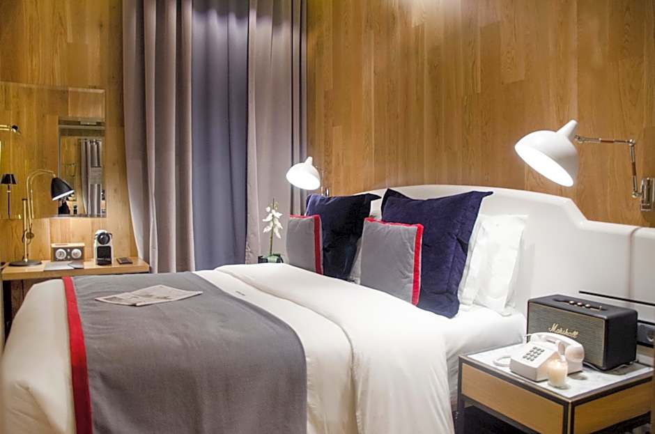 Browns Central Hotel