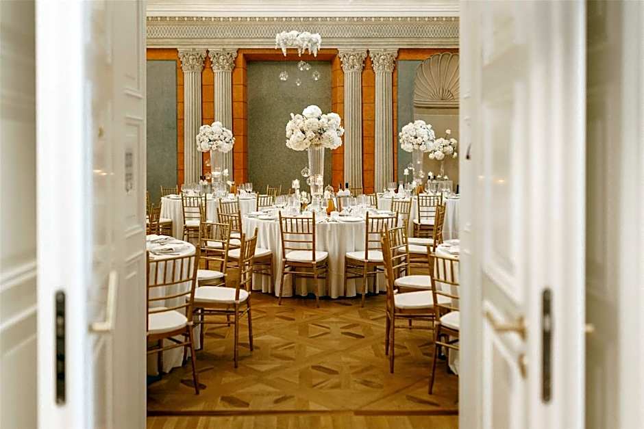 Hotel Saski Krakow Curio Collection by Hilton