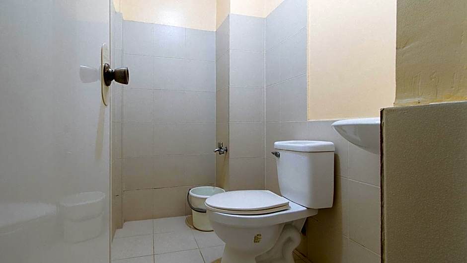 Mervin's Terraces by RedDoorz