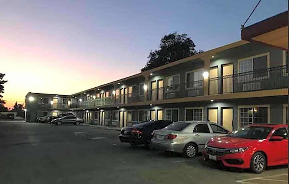 American Inn & Suites LAX