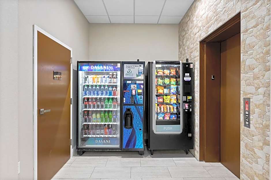 Comfort Inn & Suites St. Louis-Hazelwood