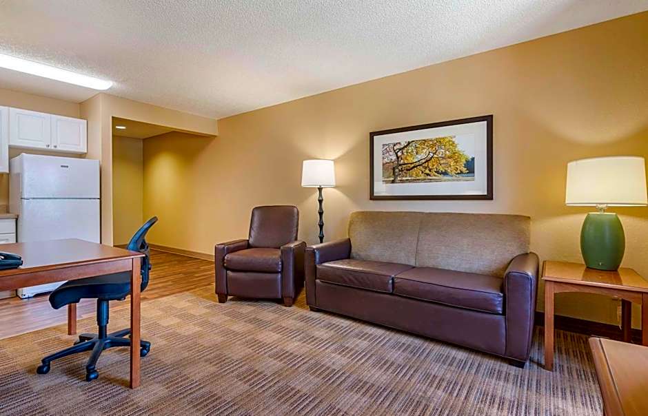 Extended Stay America Suites - Orlando - Maitland - 1776 Pembrook Dr.