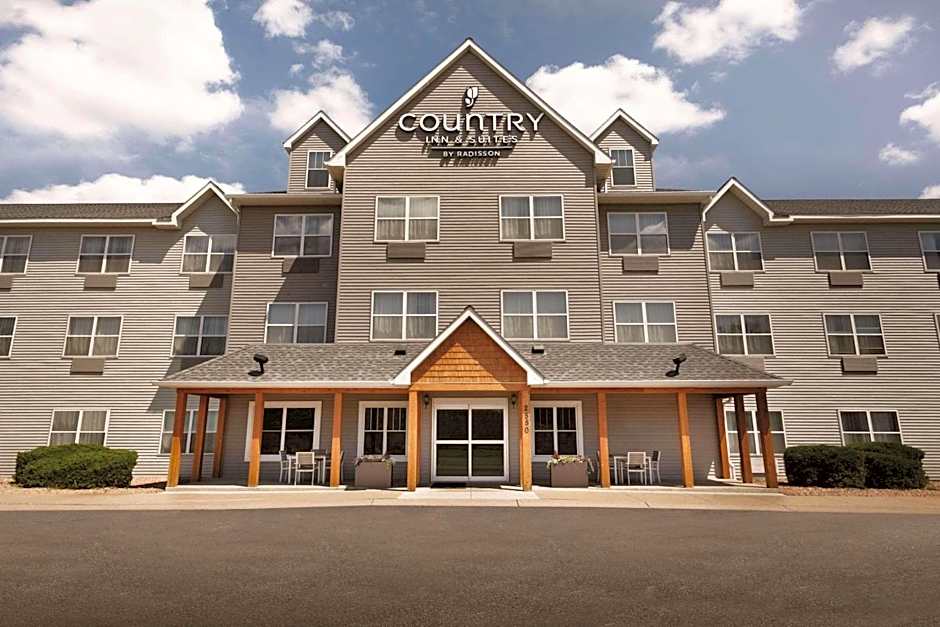 Country Inn & Suites by Radisson, Brooklyn Center, MN