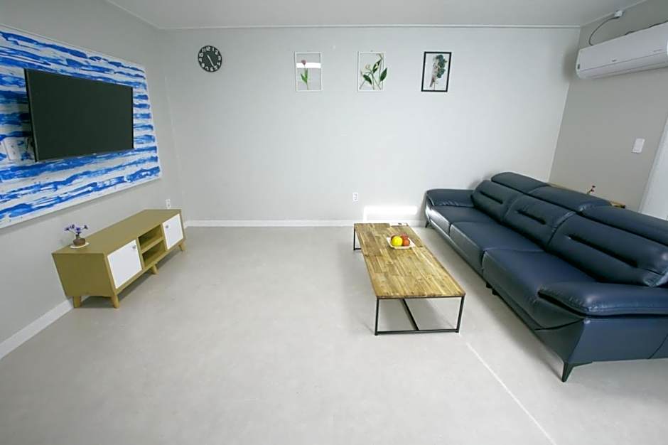 Damyang Thirasia Pension