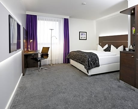 Double Room with King Size Bed