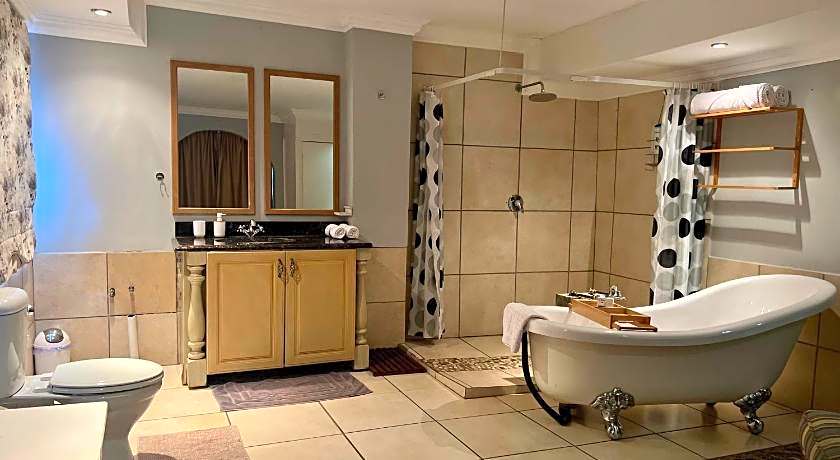 SILKEN TRAP GUEST HOUSE