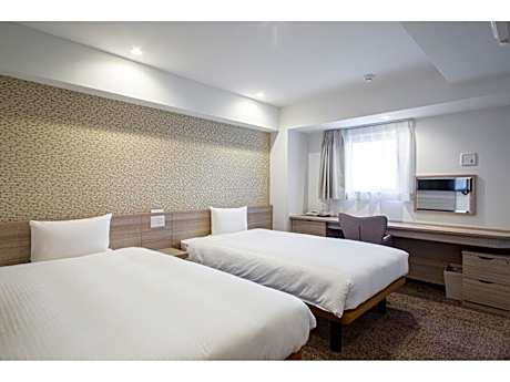 Universal Room - Non-Smoking