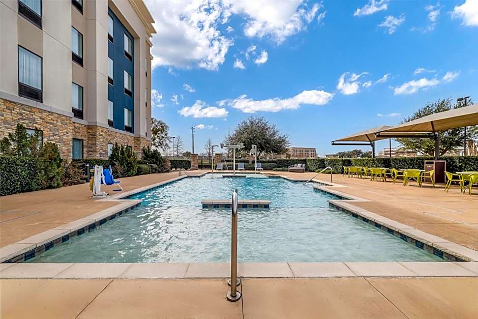 Hampton Inn & Suites Dallas/Plano-East