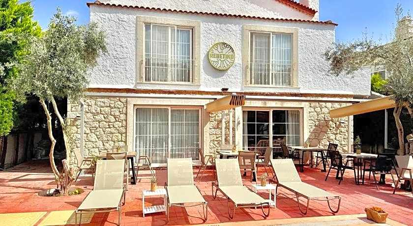 Rebetiko Hotel                                                             
