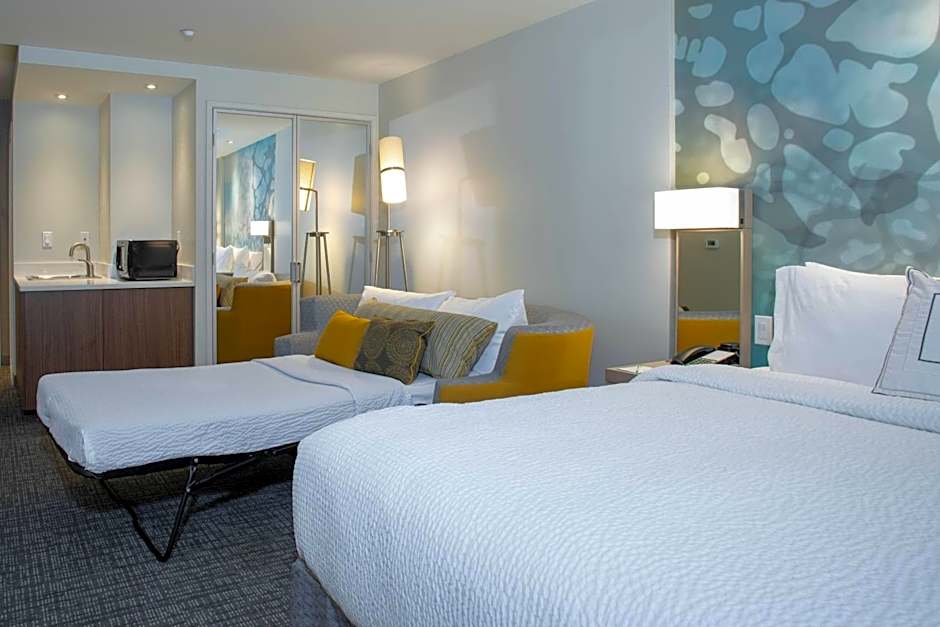 Courtyard by Marriott New York Queens/Fresh Meadows