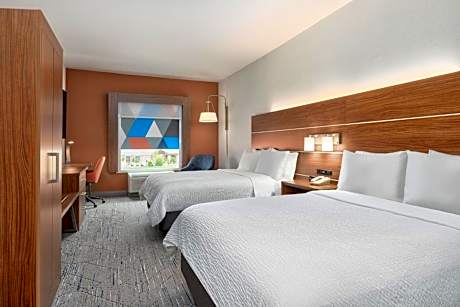 Standard Room with Two Queen Beds
