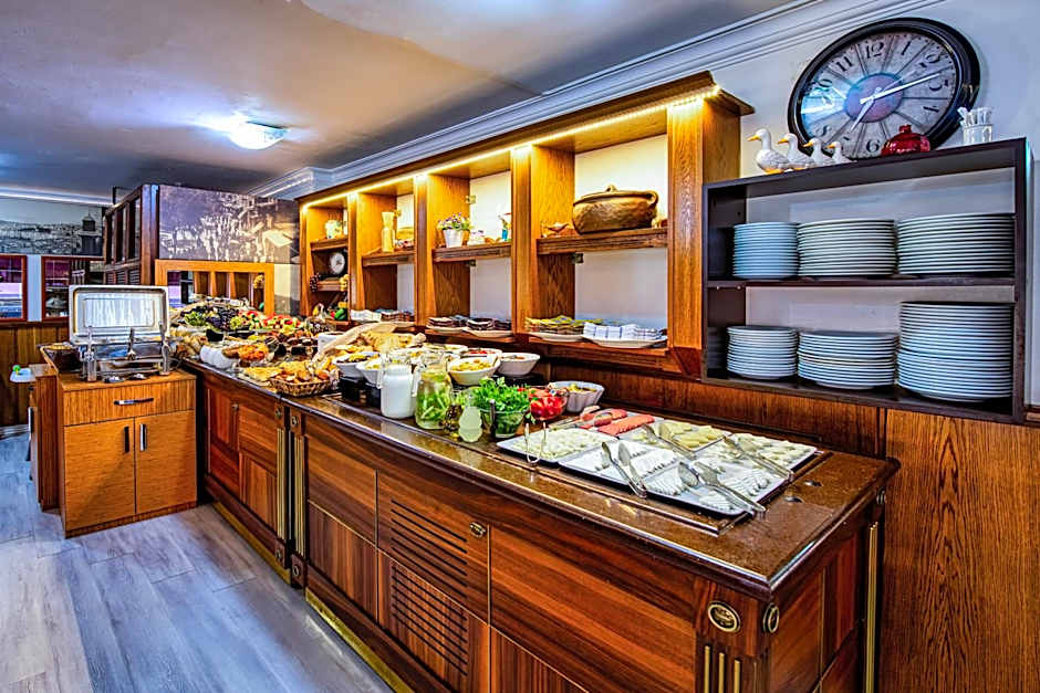 Kozan City Hotel