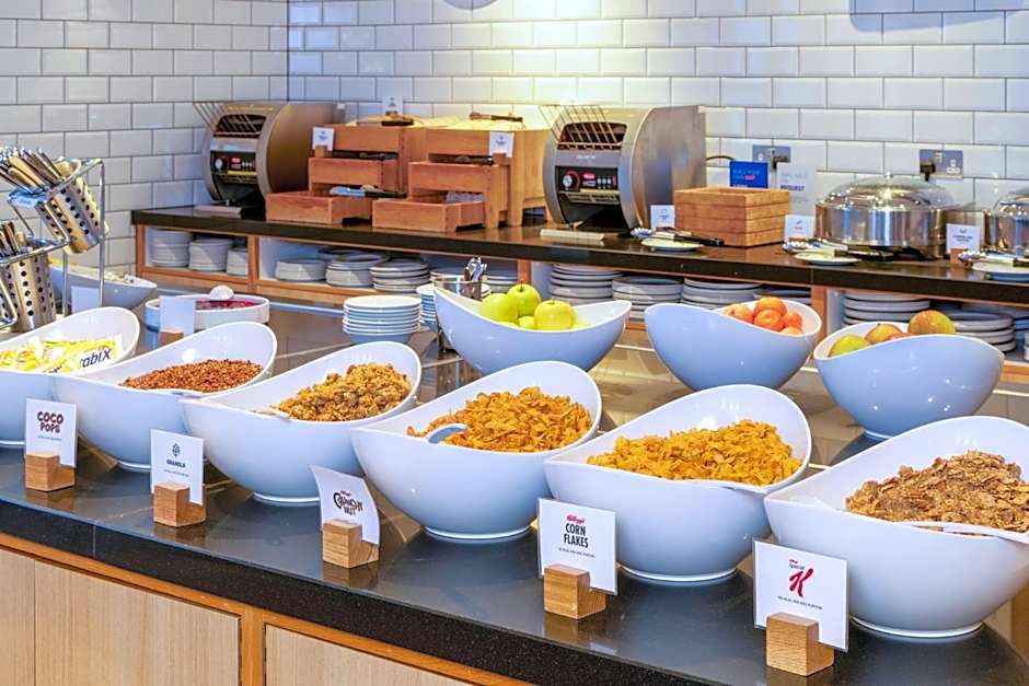 Holiday Inn Express London - Epsom Downs By IHG