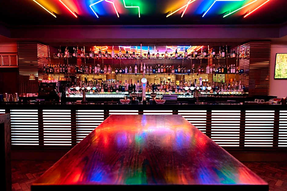 Renaissance by Marriott London Heathrow Hotel