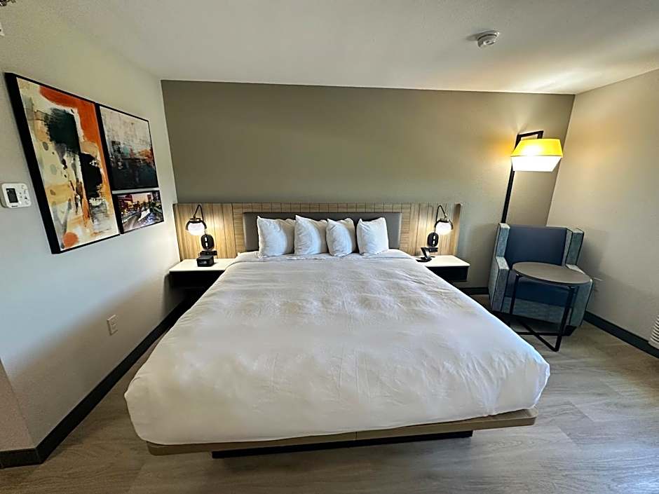 Midtown Suites - Greenville