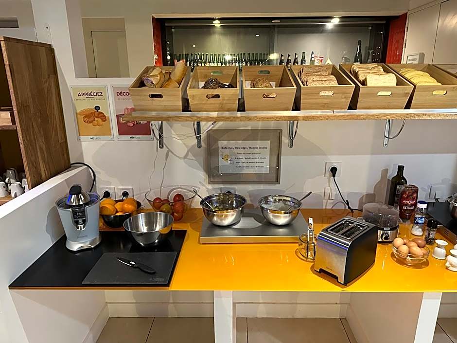 Brit Hotel Porte d'Espagne