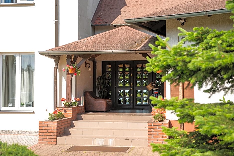 Dom Gościnny Pod Akacjami