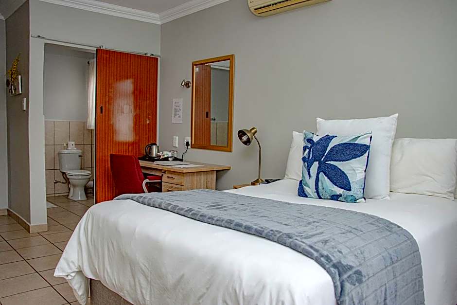 Woodpecker's Inn Guest House