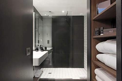 Melia Paris La Defense