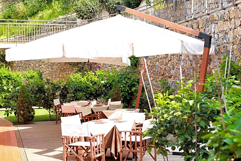 Baia Blu RTA Residence