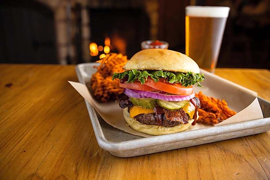 Amish View Inn & Suites