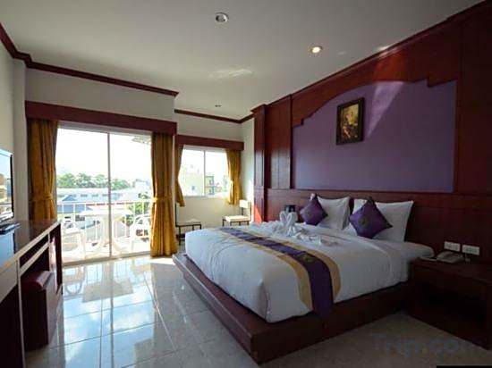 Art Mansion Patong Hotel