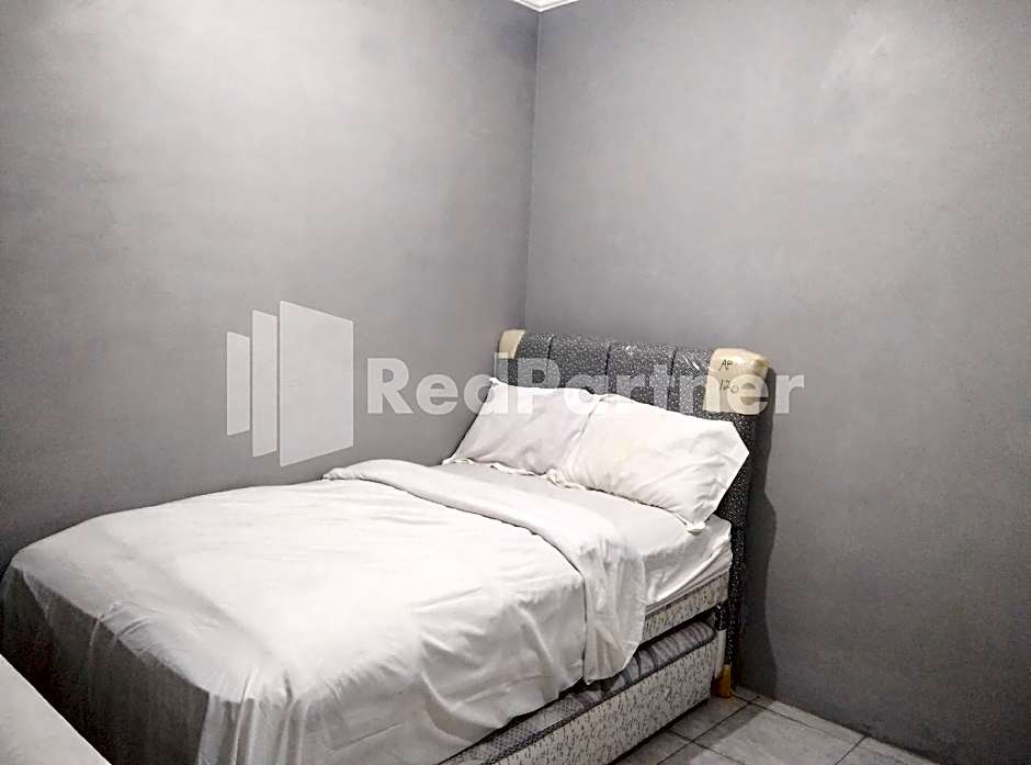 LH101 Guest House Syariah near Makam Sunan Bonang RedPartner