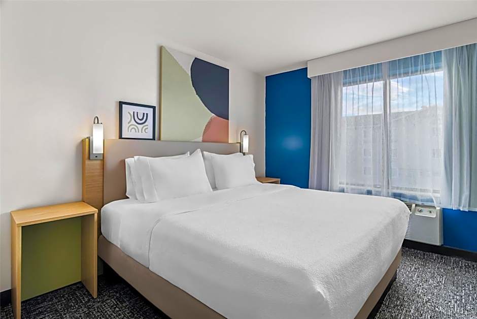 Spark by Hilton Merrillville