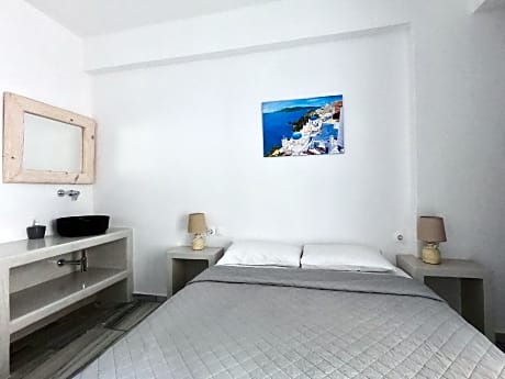 Deluxe Double Bed Room