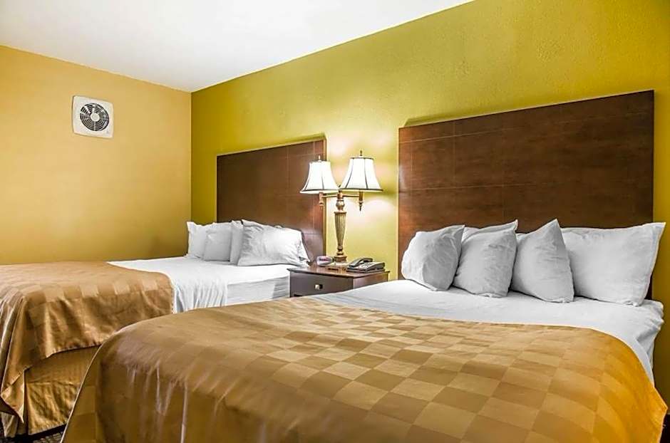 Hamden Hotel and Suites HAMDEN - NEW HAVEN
