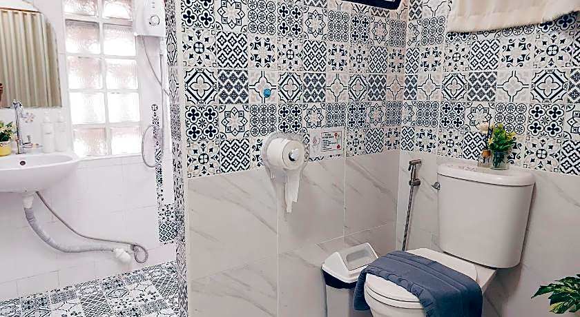 Green Riverside Homestay