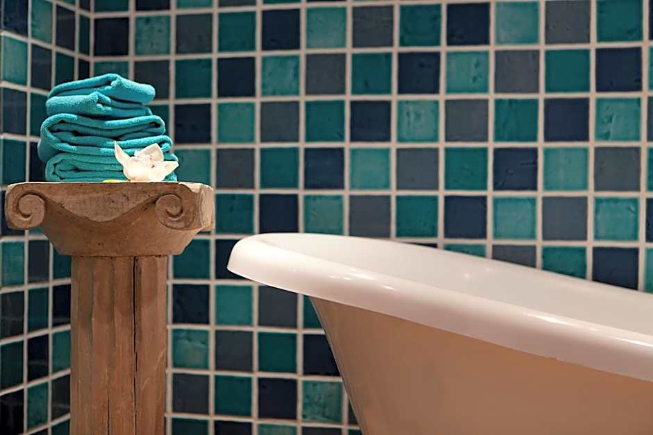 Regency Country Club, Apartments Suites