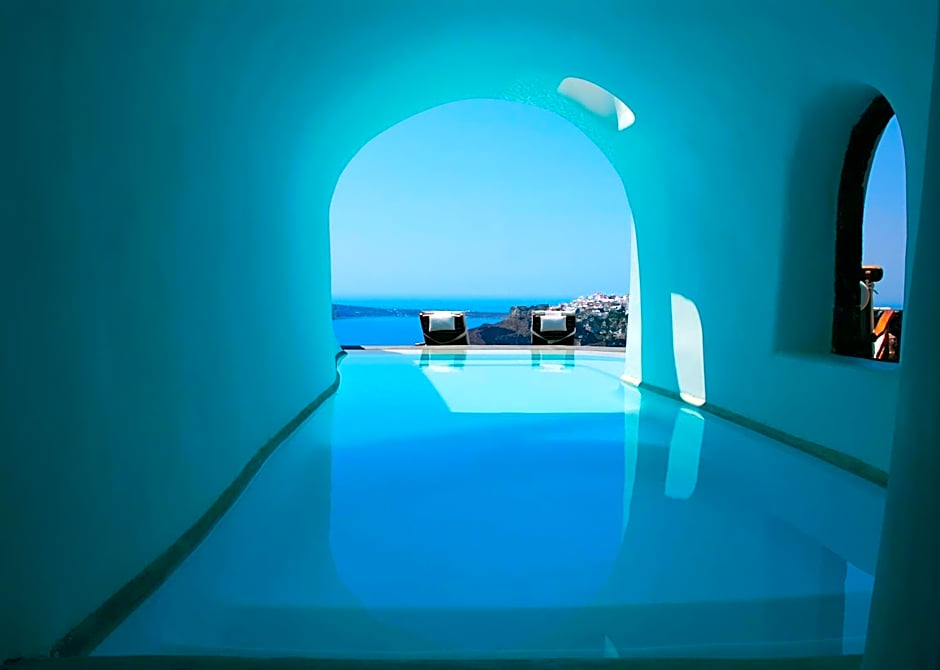 Perivolas Hotel