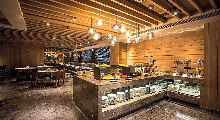 Airline Inn - Kaohsiung Station 