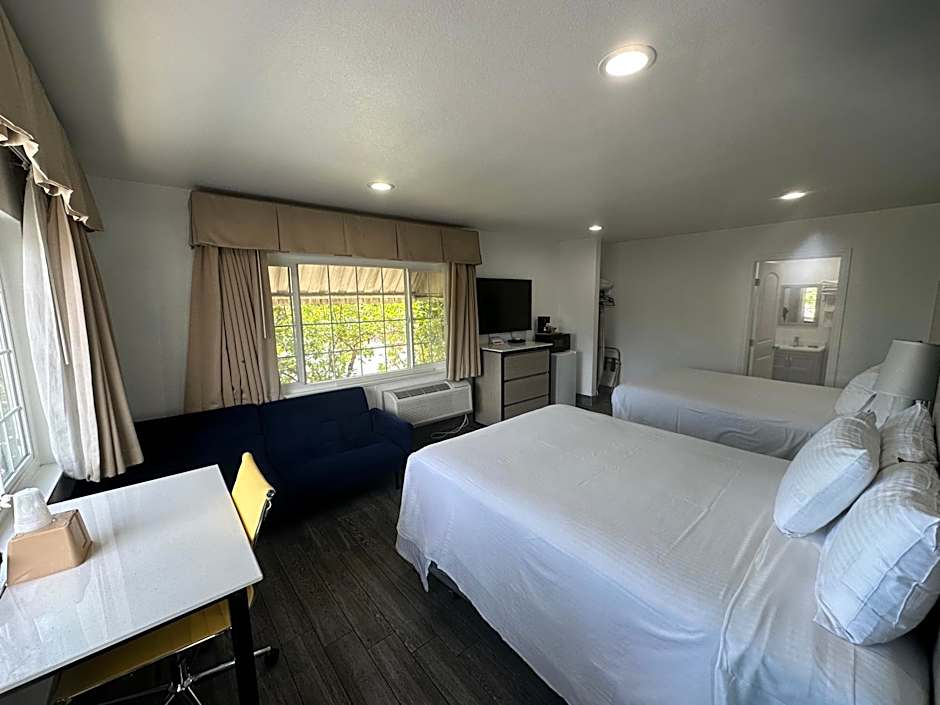 Town and Country Inn